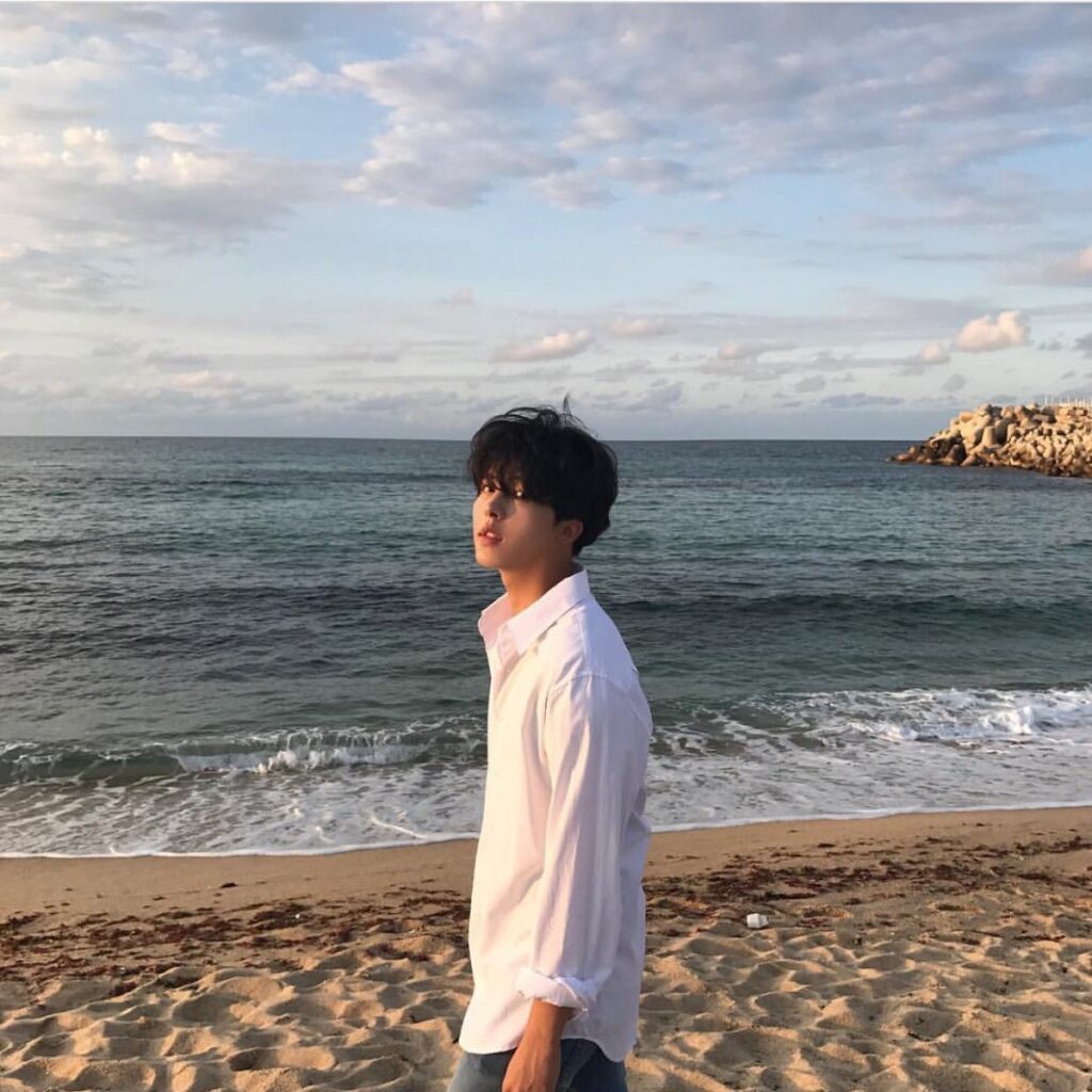 ảnh trai đi biển 14