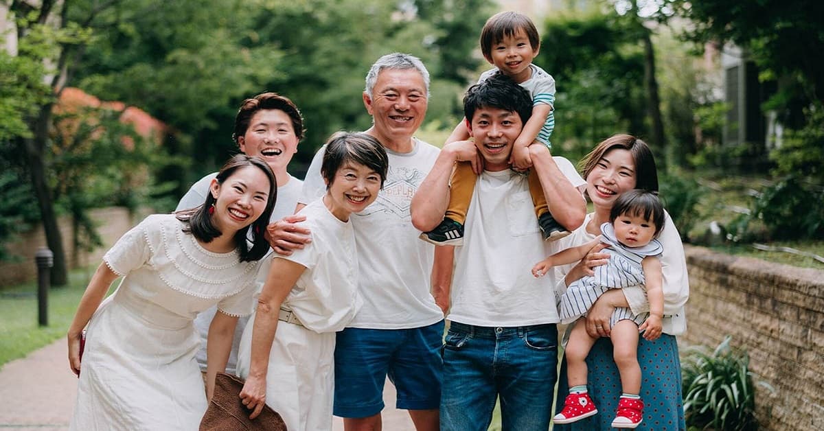 hinh anh gia dinh nhieu the he 13