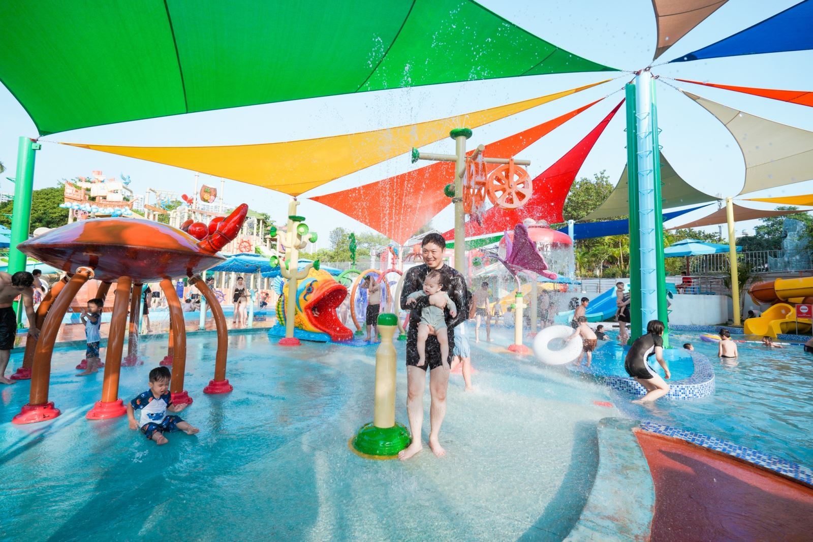 Hình ảnh gia đinh yêu thương nhau 12