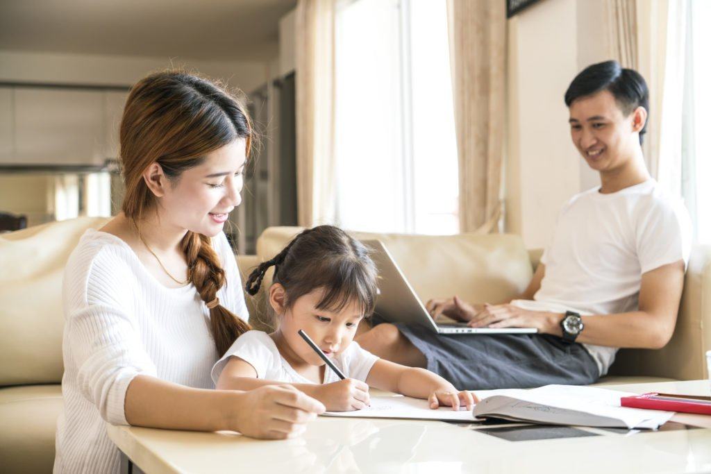 Hình ảnh gia đinh yêu thương nhau 38