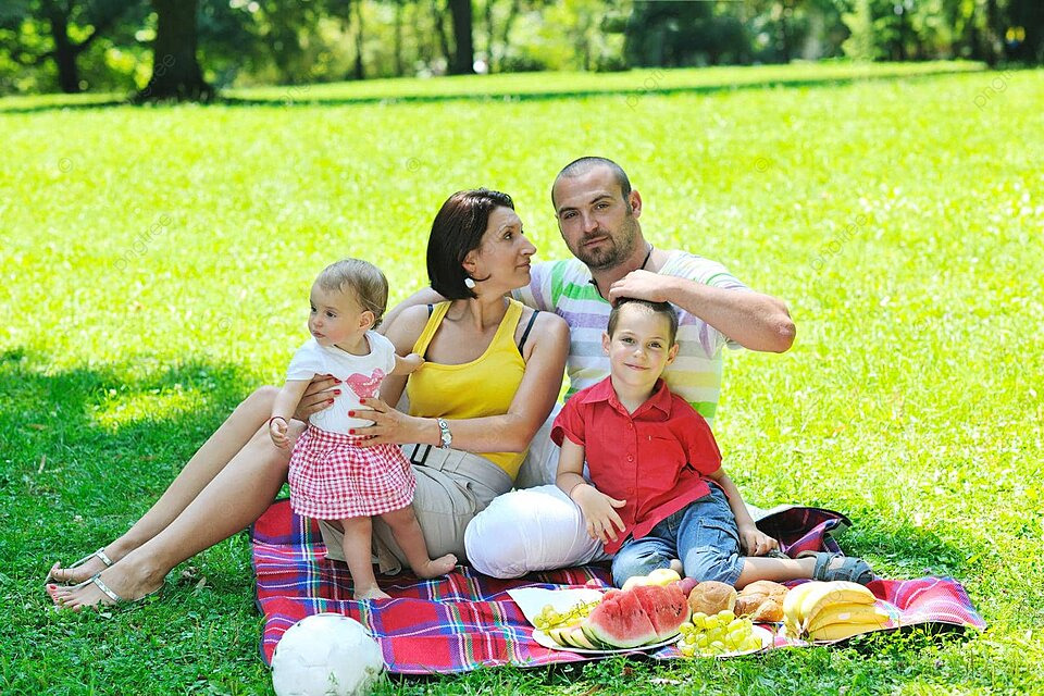 Hình ảnh gia đình 2 con 6