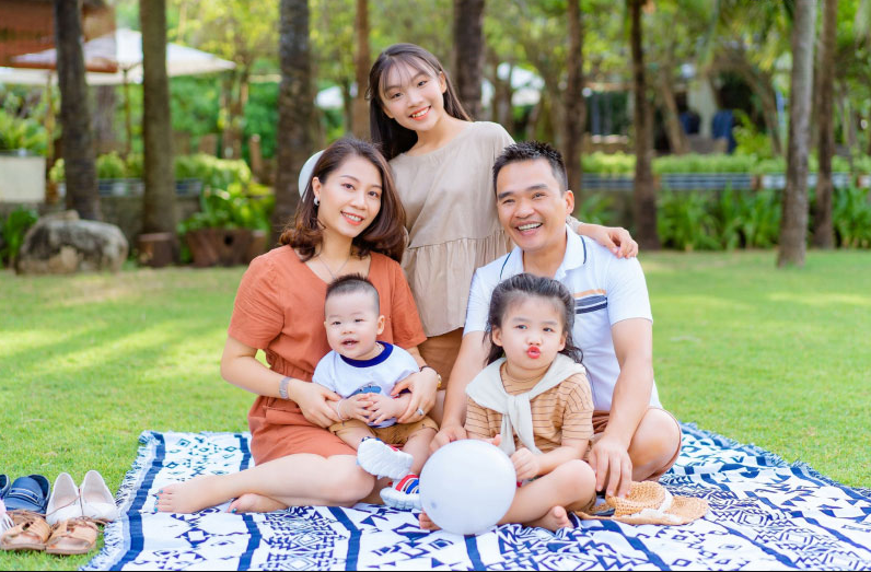 hinh anh gia dinh dong con 27 hình ảnh gia đình đông con 27