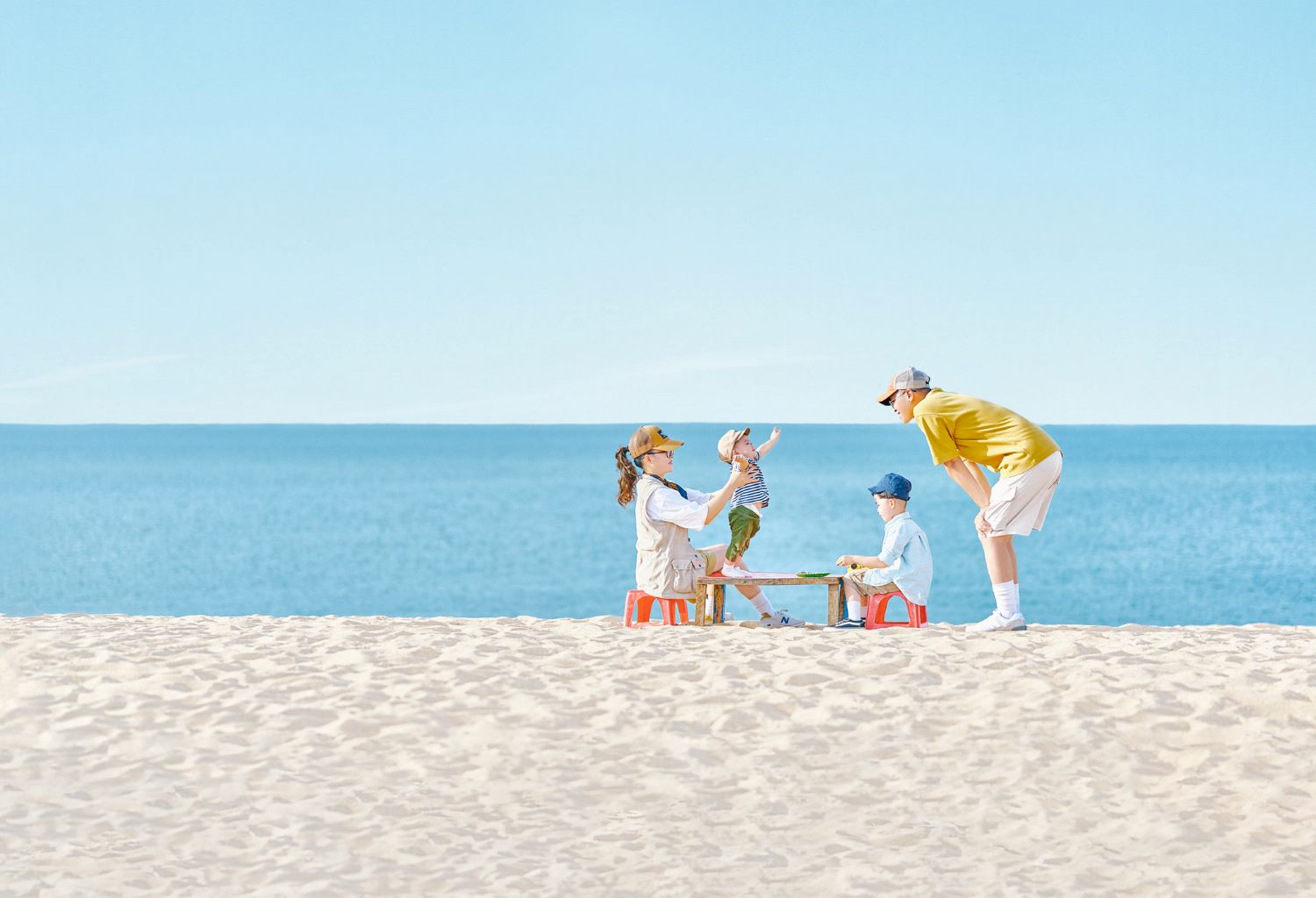 Hình ảnh gia đình vui vẻ 28