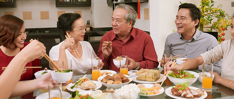 Hình ảnh gia đình vui vẻ 6