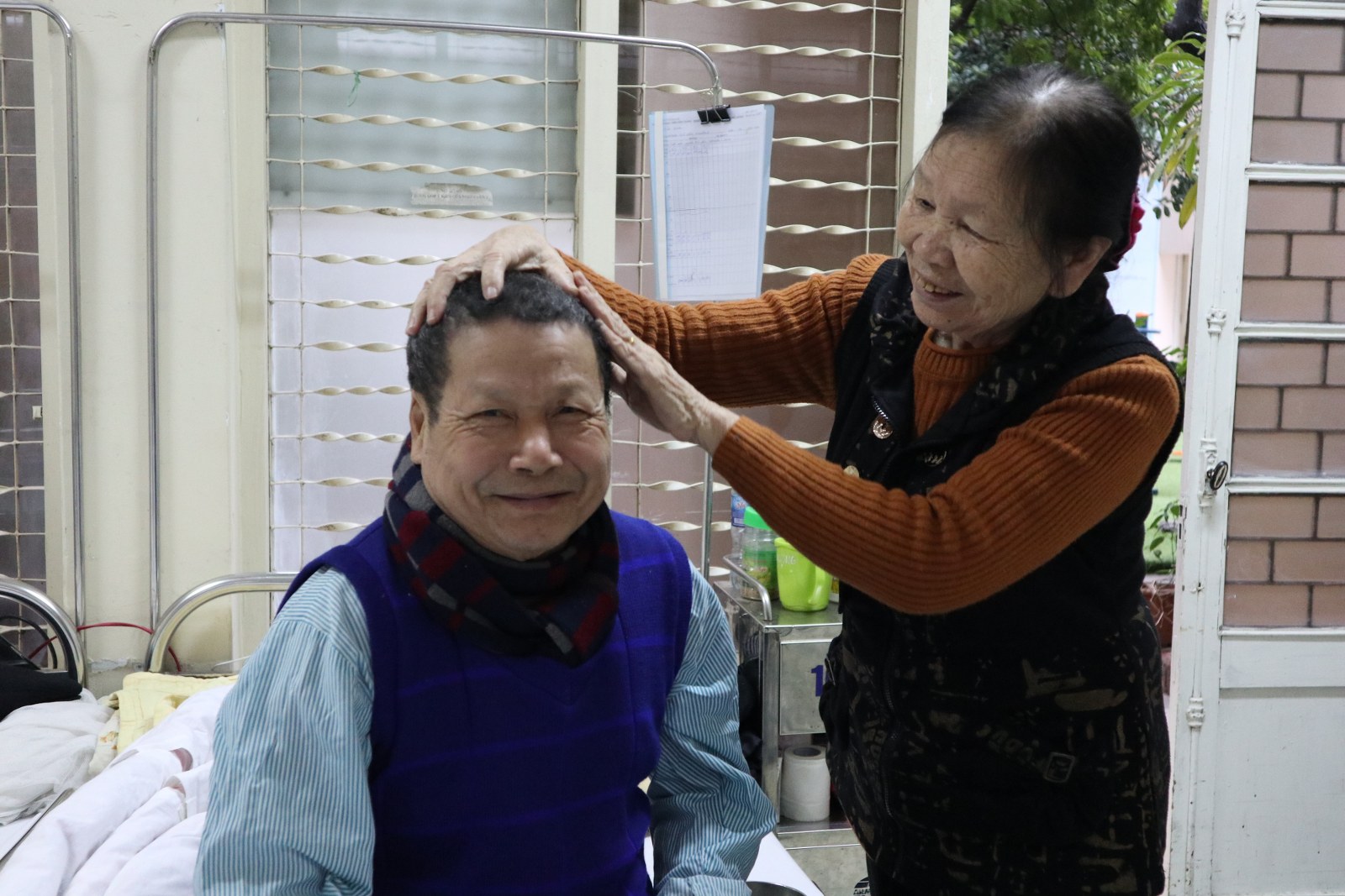 hinh anh ve tinh nghia vo chong 27 Hình ảnh về tình nghĩa vợ chồng 27