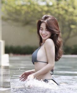 Hình gái mặc bikini dễ thương 33