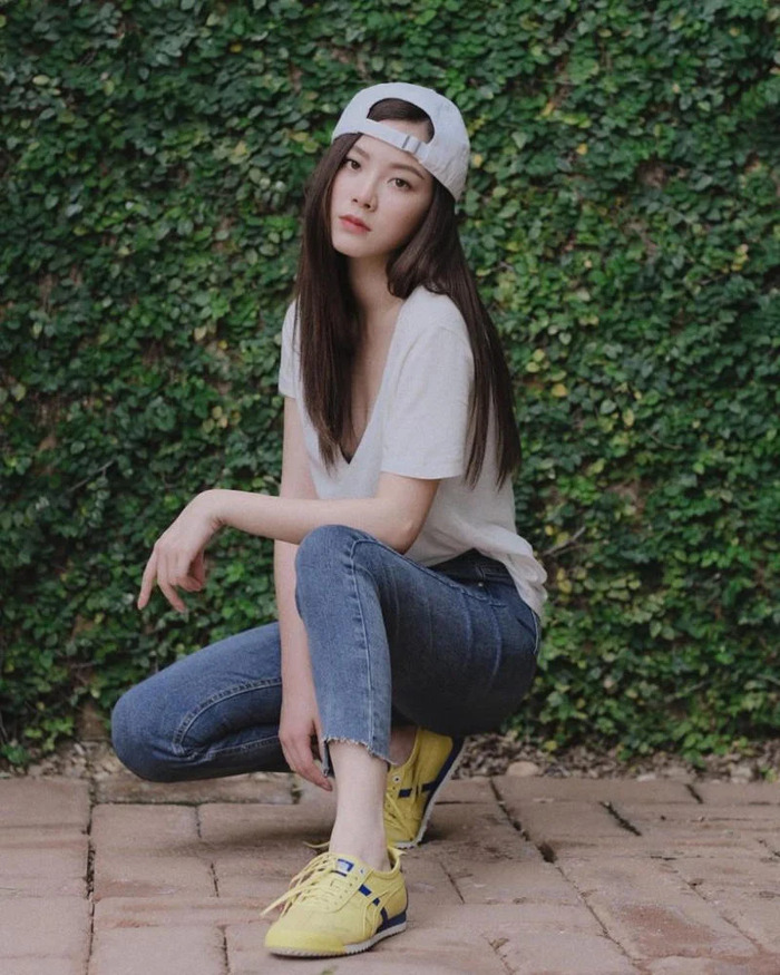 hinh gai xinh doi mu 1 Hình gái xinh đội mũ 1